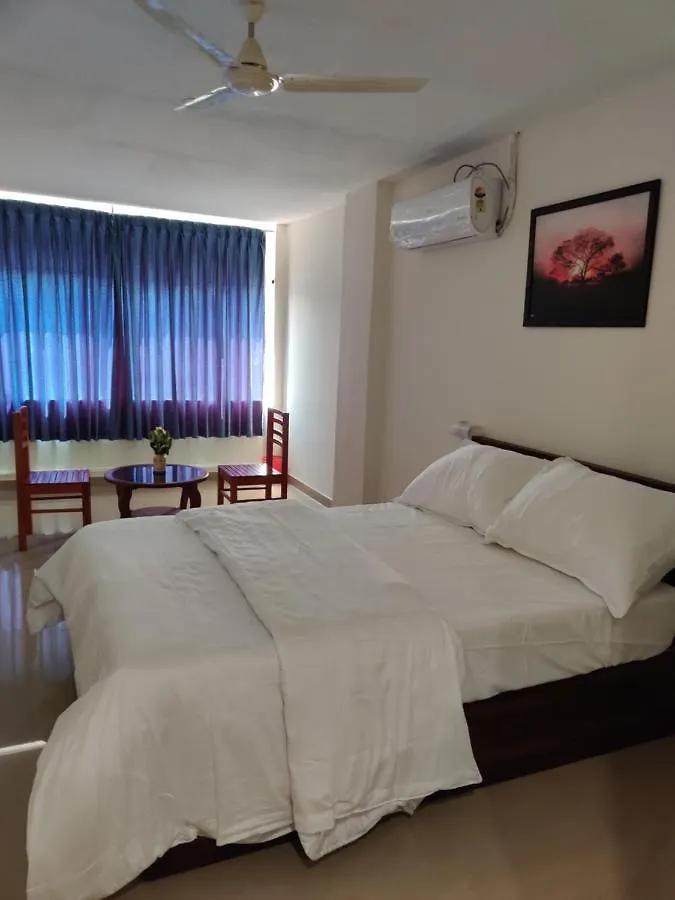 Glancy'S Guest House Haripād